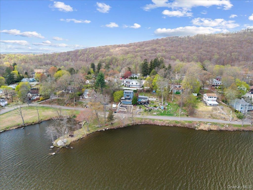 Photo of 155 W Lakeshore Drive, Carmel, NY 10512 (MLS # 985385)