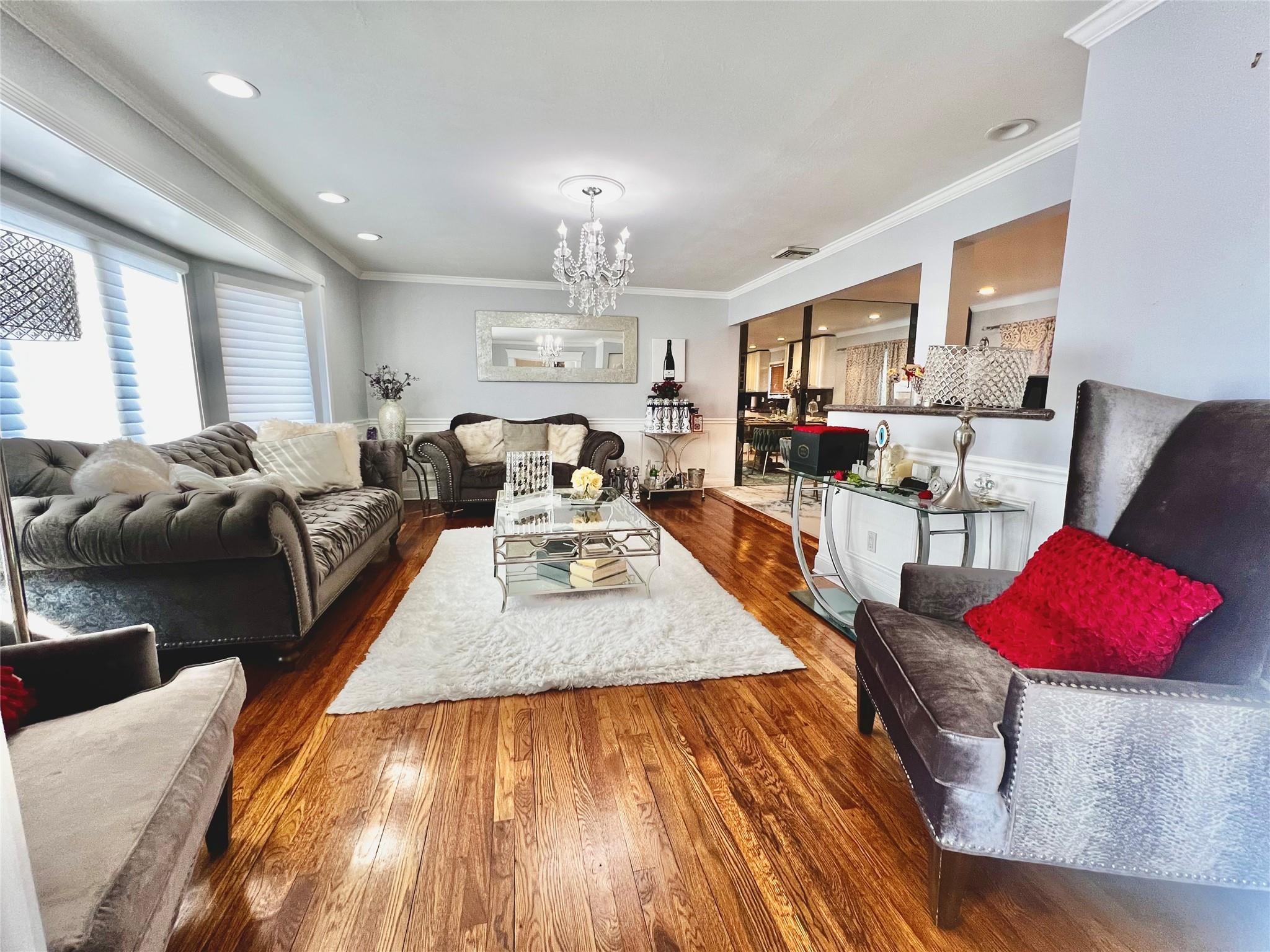 89 Western Avenue, Deer Park, New York image 4