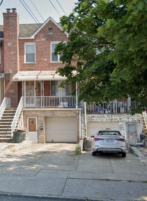 986 Neill Avenue Bronx NY 10462