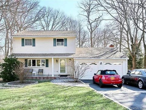 Photo of 35 Gerardine Place, New City, NY 10956 (MLS # 1065147)
