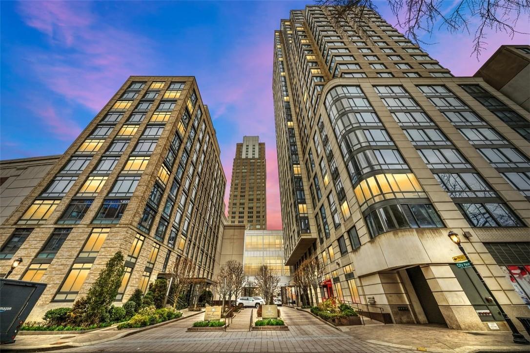 Rental Property at City Place 14G, White Plains, New York - Bedrooms: 2 
Bathrooms: 3  - $5,999 MO.