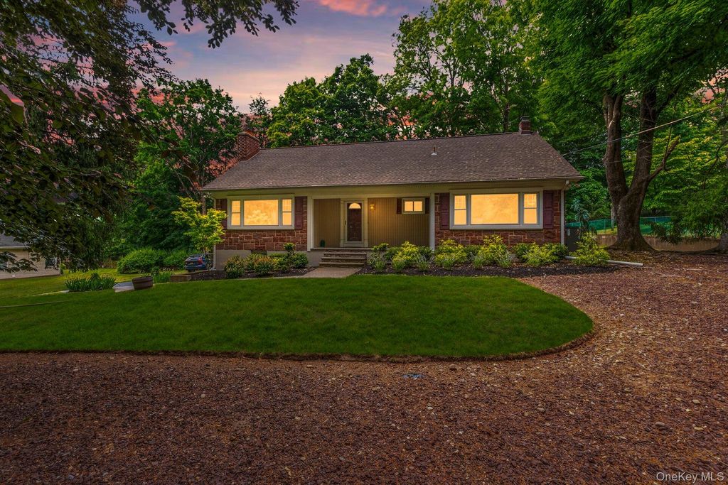 Photo of 15 Glenwood Road, New City, NY 10956 (MLS # 1012674)