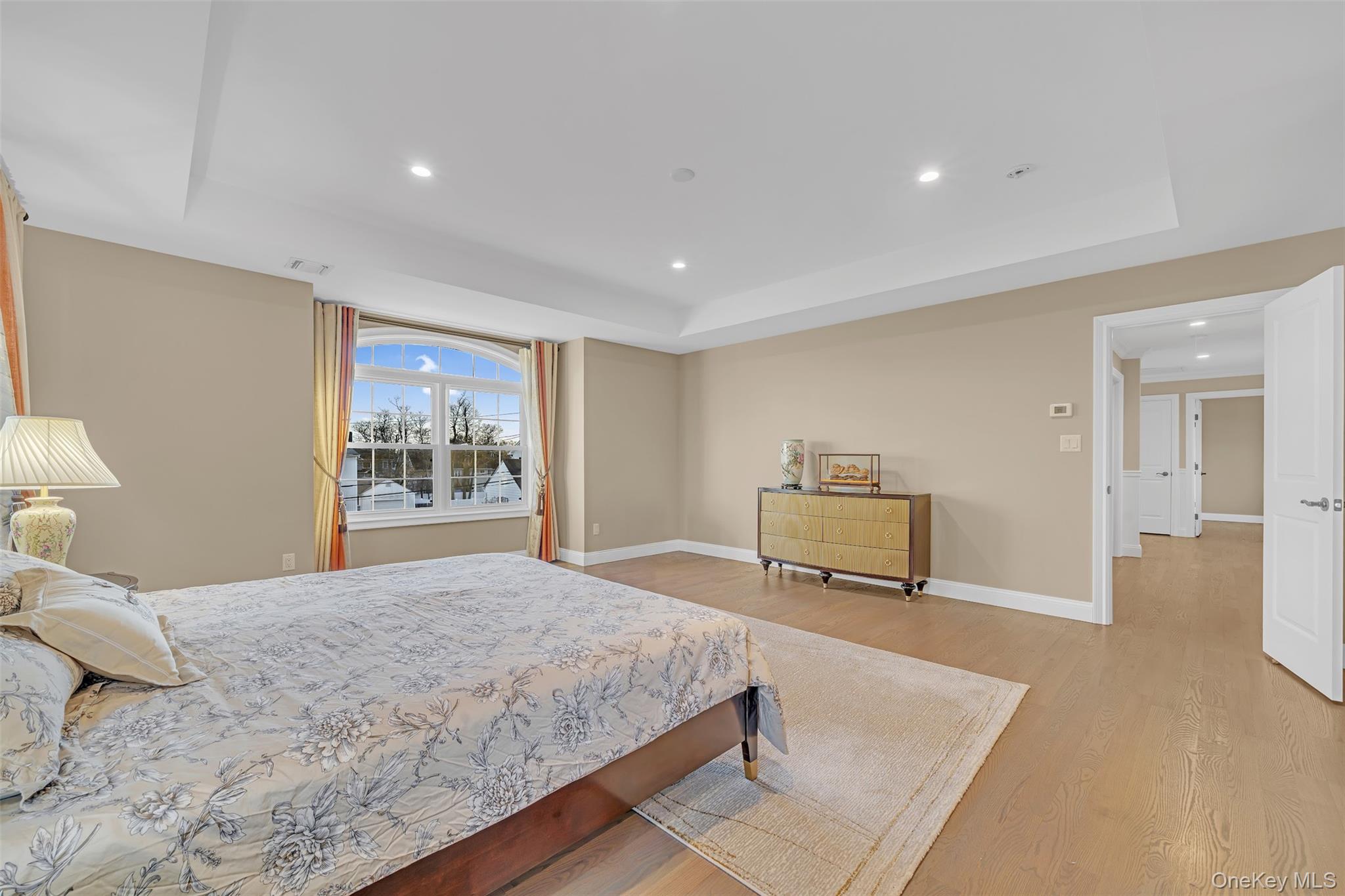 76 Northern Parkway W