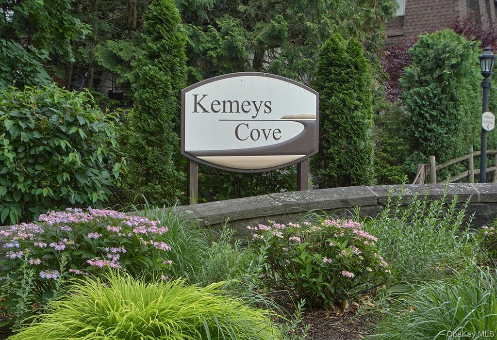 Photo of 317 Kemey Cove #317, Briarcliff Manor, NY 10562 (MLS # 1014157)