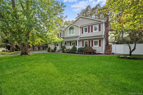 Photo of 314 Brookville Avenue, Islip, NY 11751 (MLS # 929297) Photo of 314 Brookville Avenue, Islip, NY 11751 (MLS # 929297)