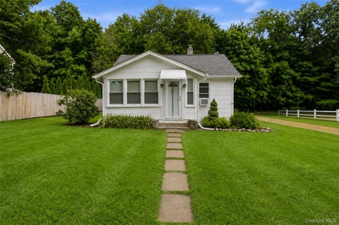 Homes For Sale - 24 Round Lake Avenue<br/> Monroe, NY 10950