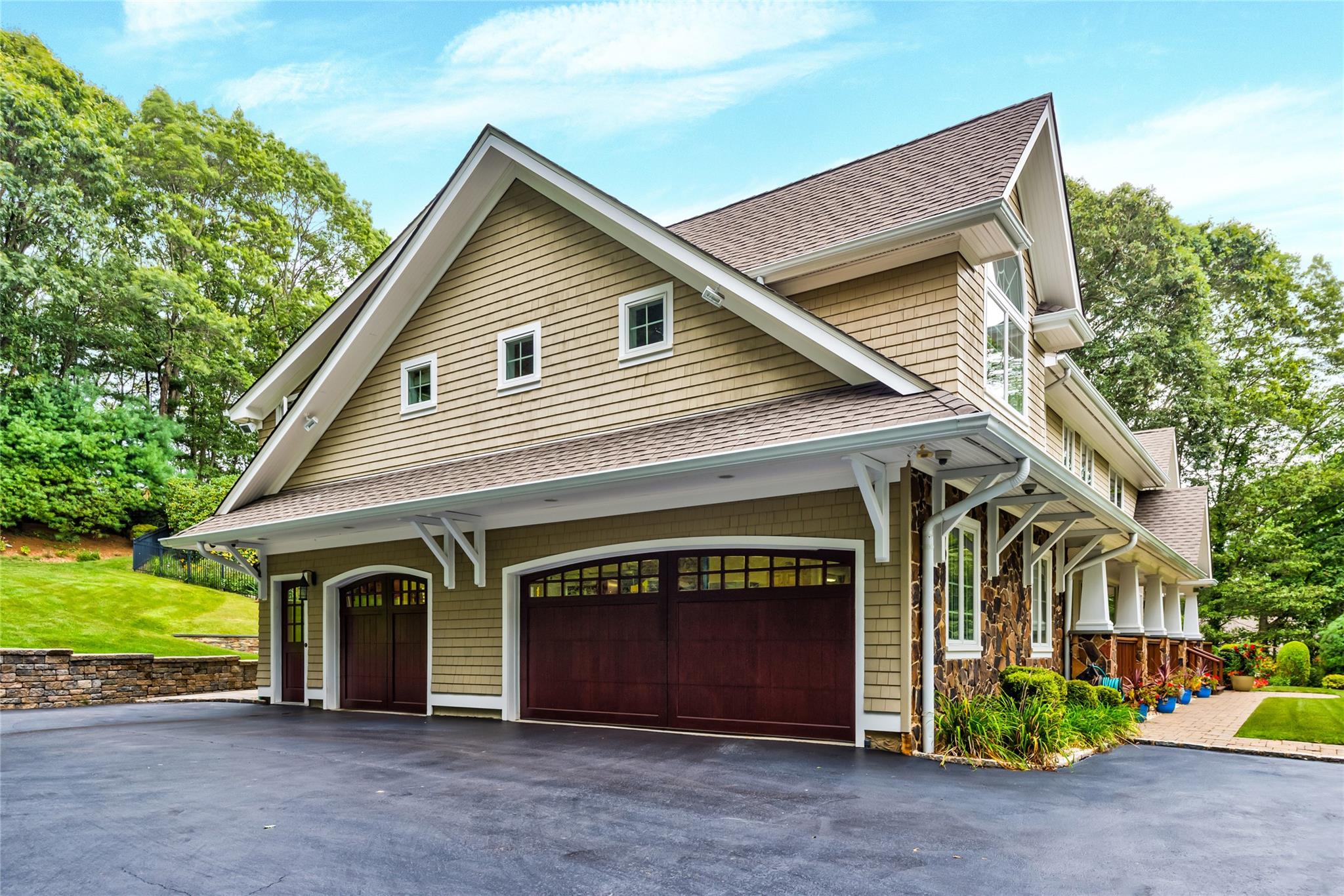 8 Ponderosa Drive