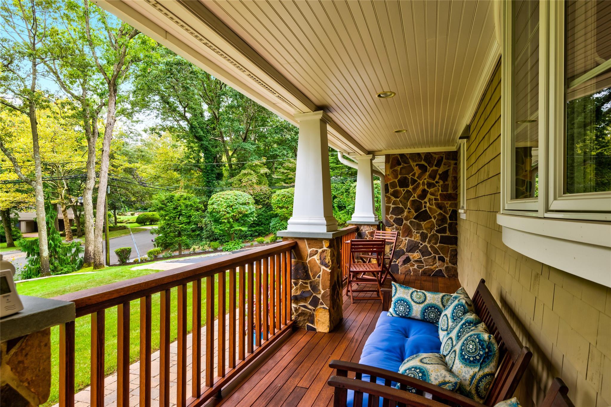 8 Ponderosa Drive