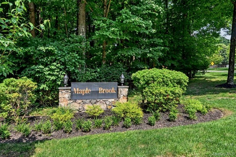 Homes For Sale - 210 Sandpiper Court #210<br/> Yorktown Heights, NY 10598