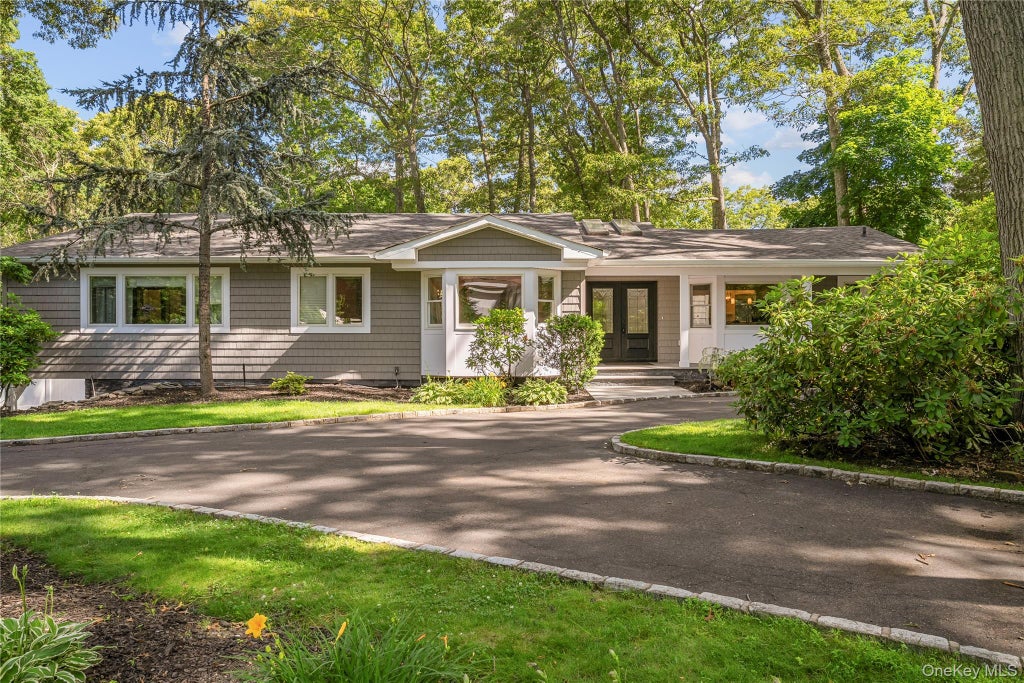 Photo of 2 Rawlings Drive, Melville, NY 11747 (MLS # 1017283)