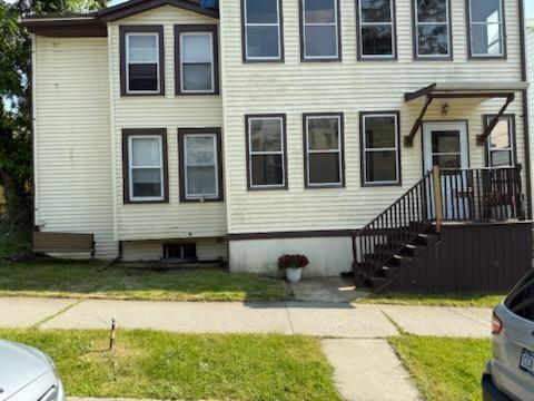 Franklin Street, Poughkeepsie, New York - 4 Bedrooms  
2 Bathrooms - 