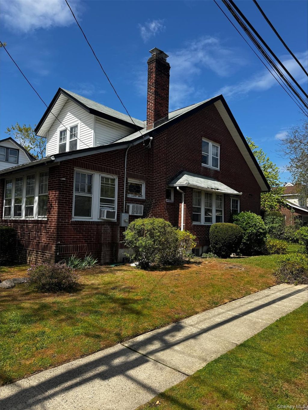 Photo of 12 Harvard Avenue, Hewlett, NY 11557 (MLS # 994082)