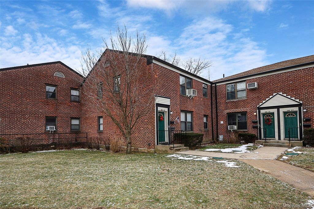 Photo of 196-23 73rd Ave Ave #2, Fresh Meadows, NY 11365 (MLS # 953947)