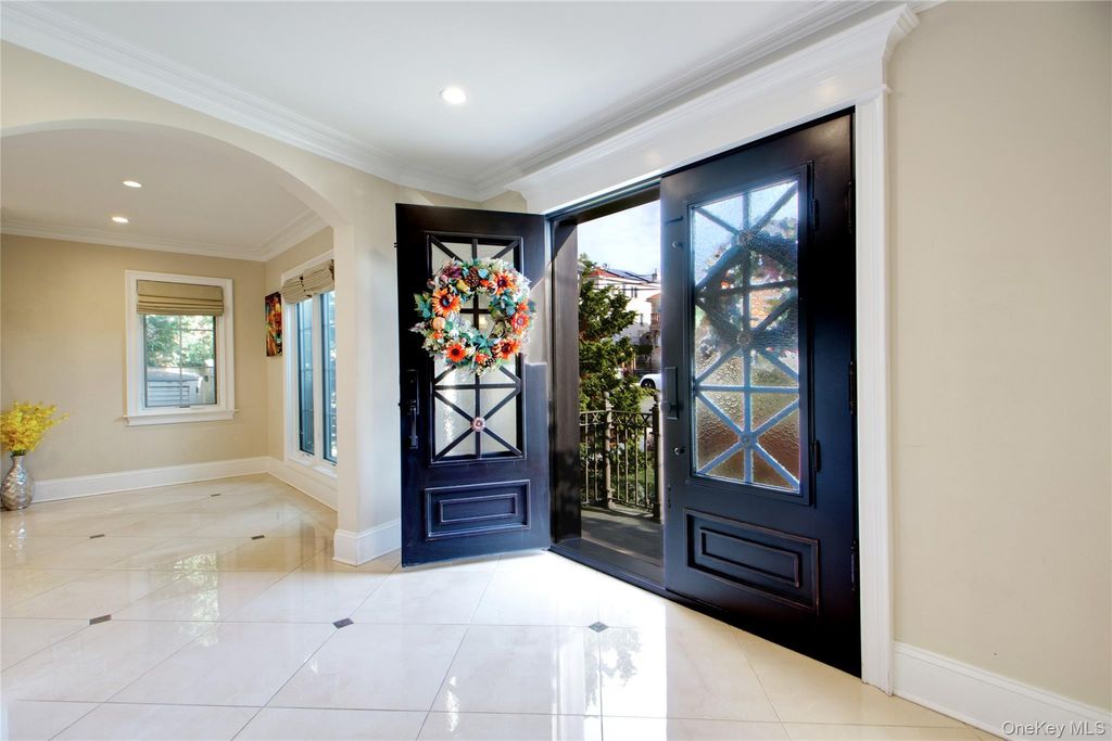 Photo of 54-16 252nd Street, Little Neck, NY 11362 (MLS # 942862)