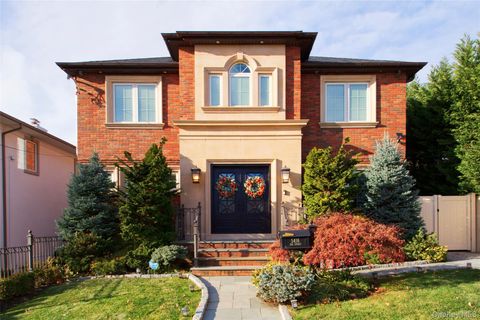 Photo of 54-16 252nd Street, Little Neck, NY 11362 (MLS # 942862)