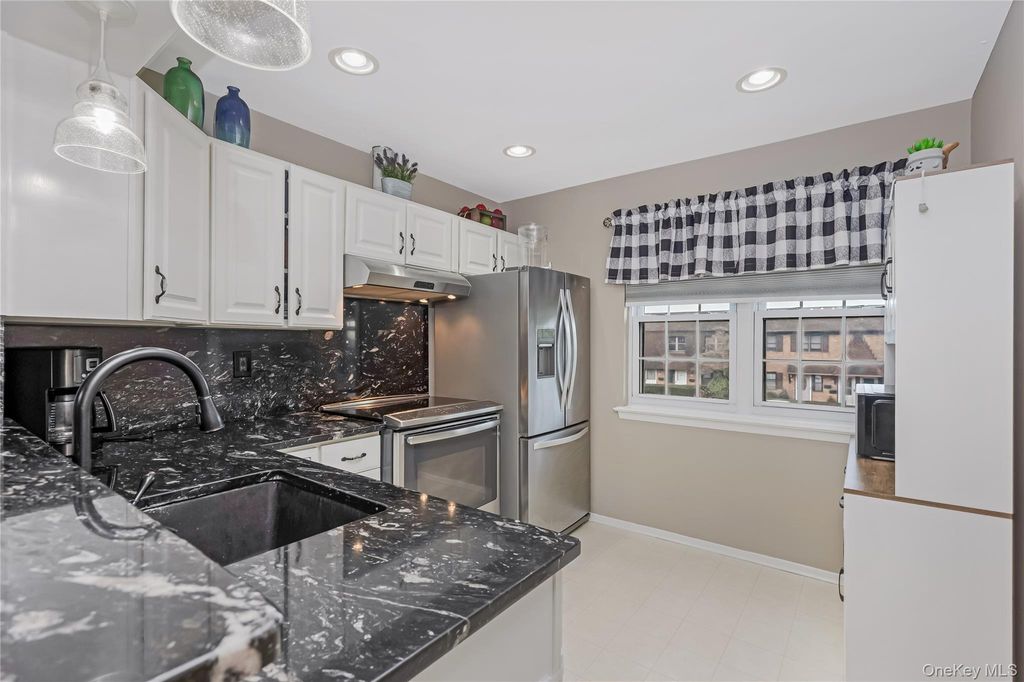 Photo of 140 Mariners Way, Copiague, NY 11726 (MLS # 987268)