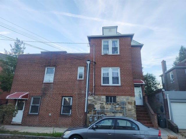 859 Penfield Street