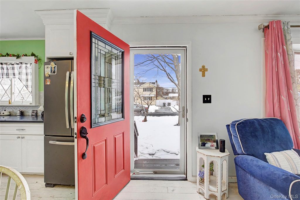 Photo of 9 Amherst Road, West Sayville, NY 11796 (MLS # 965277)