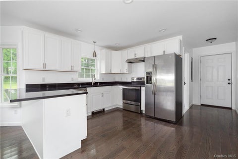 Apartment For Rent - 80 W Dorsey Lane #B<br/> Hyde Park, NY 12538