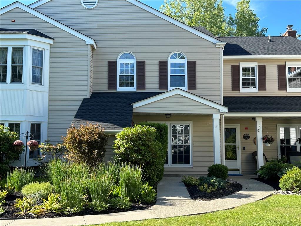 Rental Property at Candlestick Court, Warwick, New York - Bedrooms: 2 
Bathrooms: 2 
Rooms: 4  - $2,900 MO.