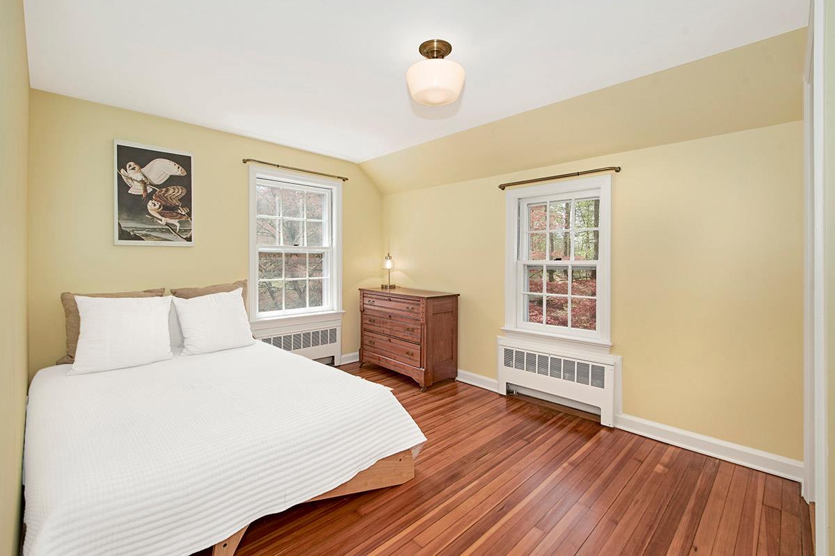 Chappaqua, New York 10514, United States, 3 Bedrooms Bedrooms, ,4 BathroomsBathrooms,Residential,Active,162186