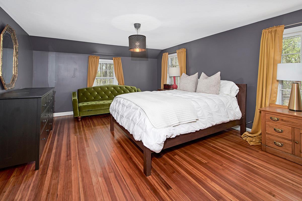 Chappaqua, New York 10514, United States, 3 Bedrooms Bedrooms, ,4 BathroomsBathrooms,Residential,Active,162186