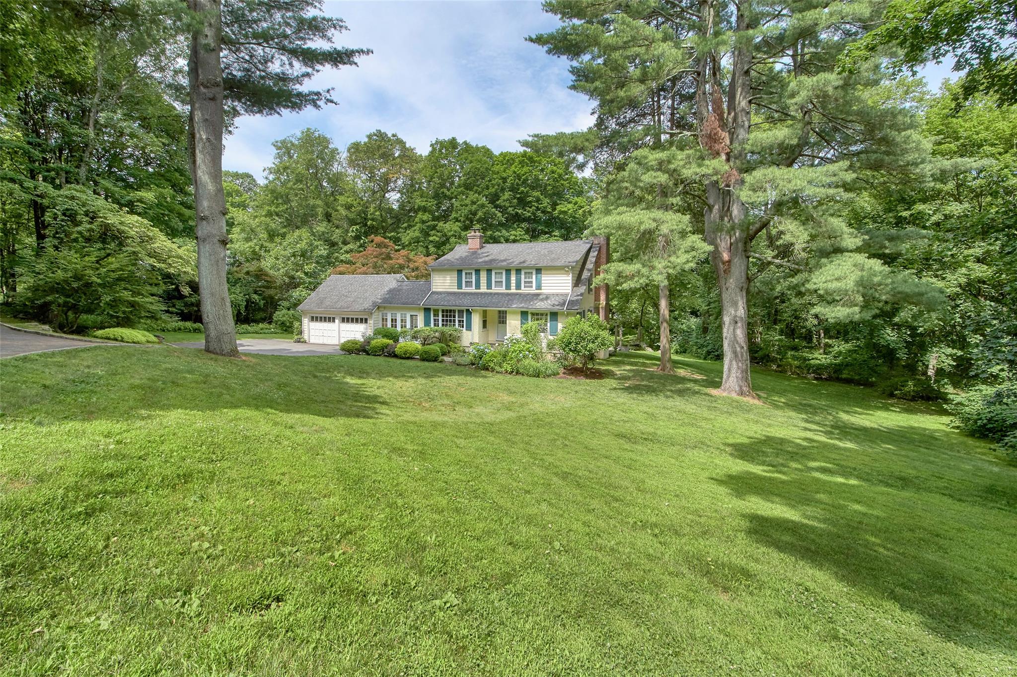 Chappaqua, New York 10514, United States, 3 Bedrooms Bedrooms, ,4 BathroomsBathrooms,Residential,Active,162186