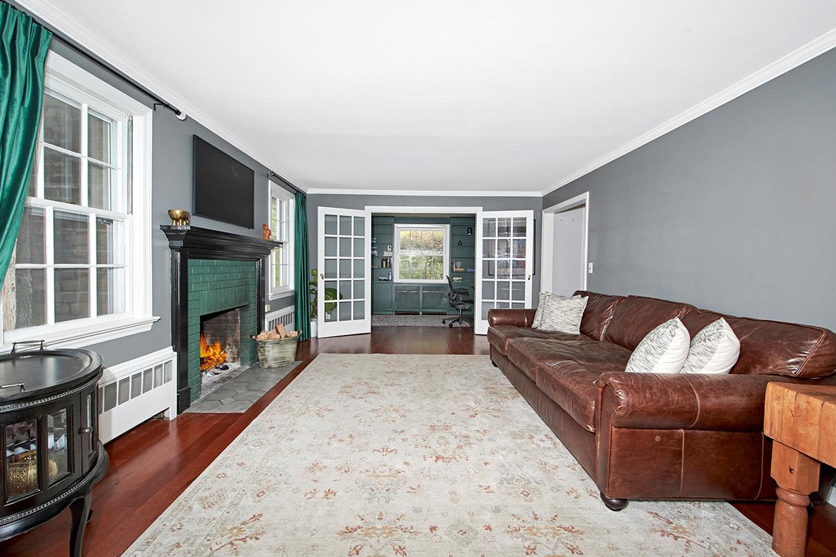 Chappaqua, New York 10514, United States, 3 Bedrooms Bedrooms, ,4 BathroomsBathrooms,Residential,Active,162186