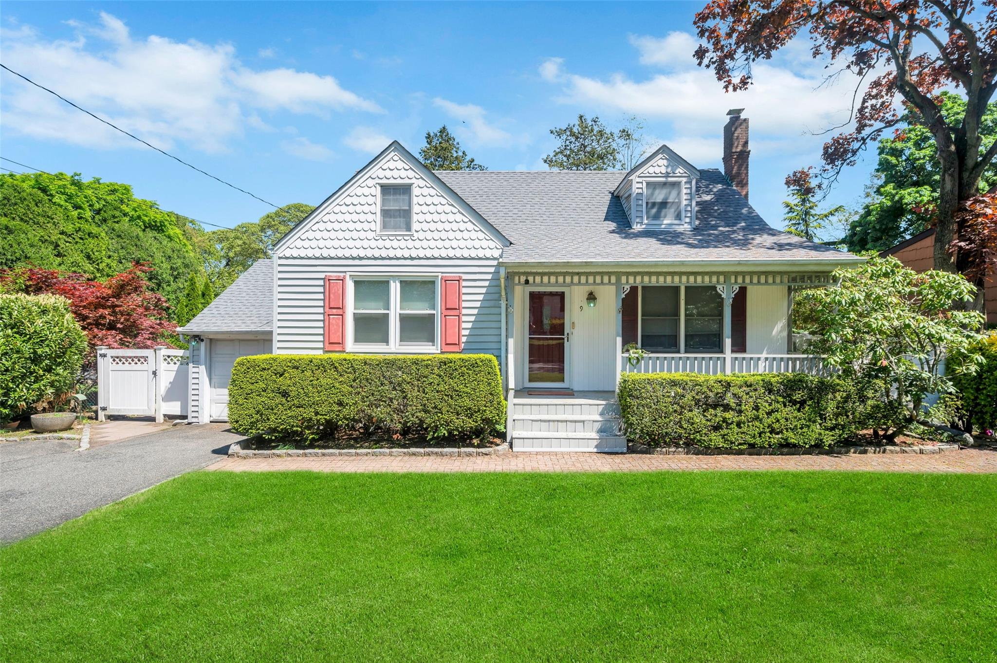 9 Forest Road, Kings Park, New York image 1