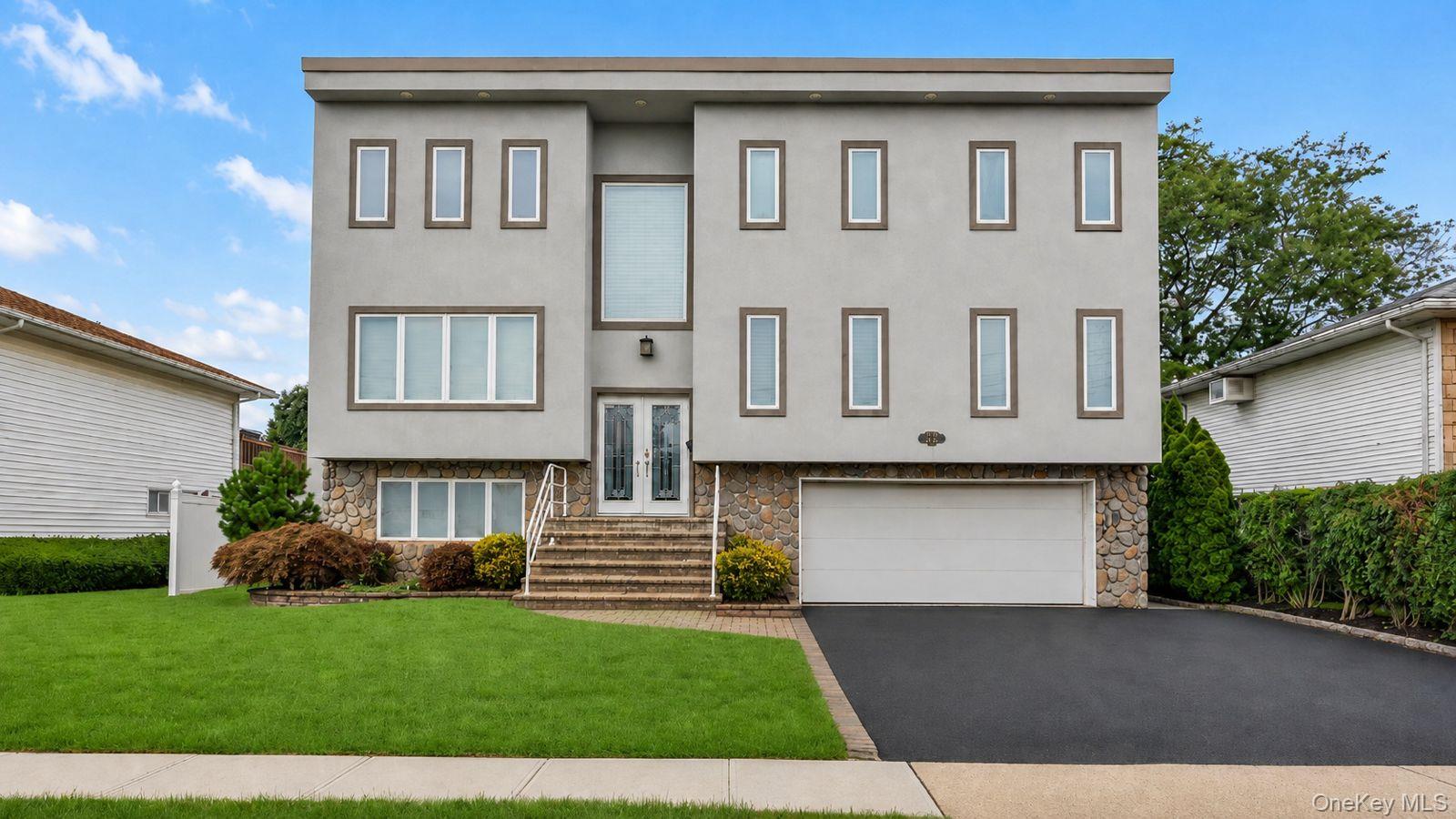2489 Aron Drive W