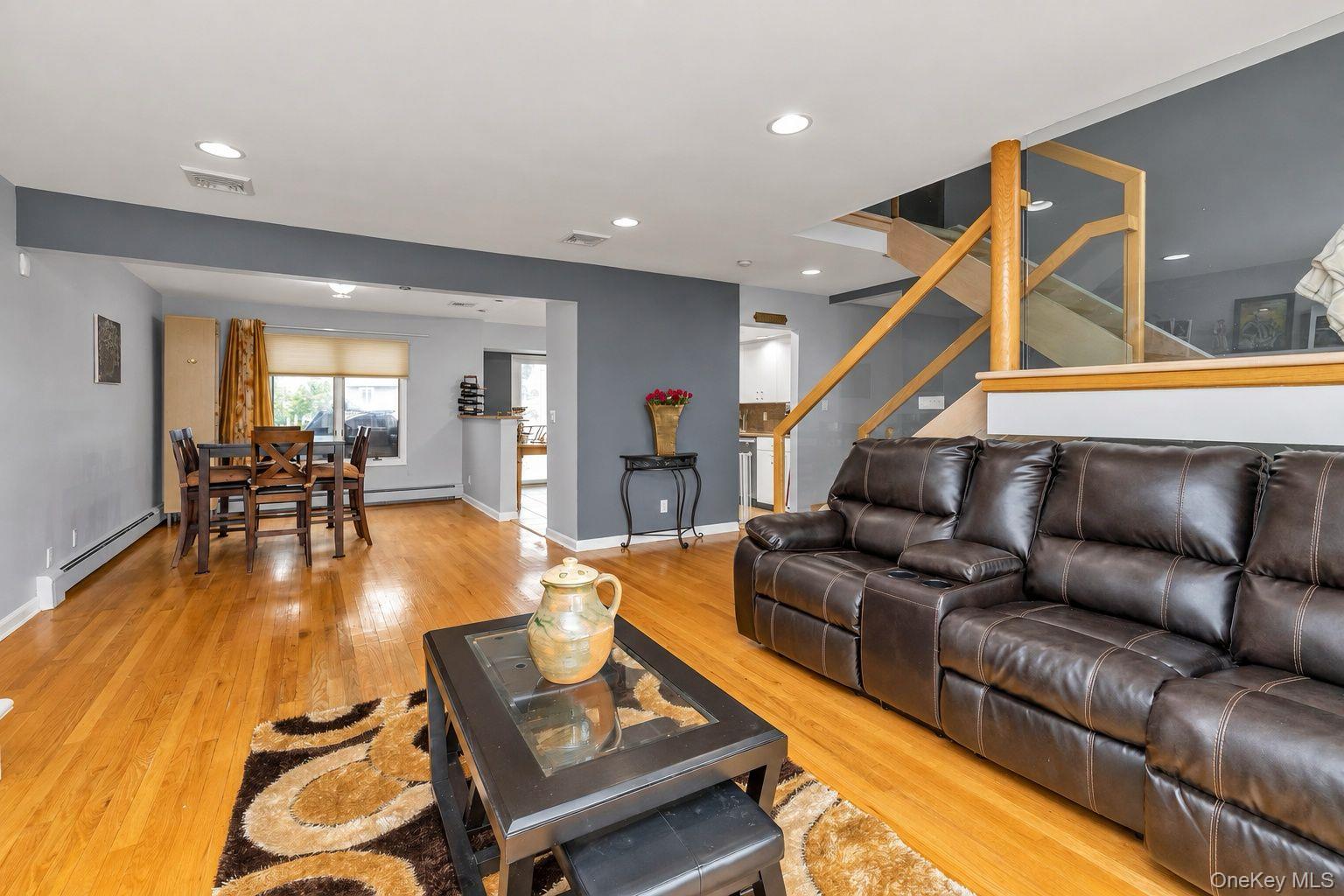 2489 Aron Drive W
