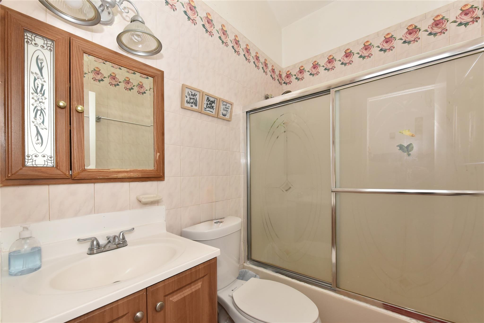 1011 Harrison Street, Uniondale, New York image 15