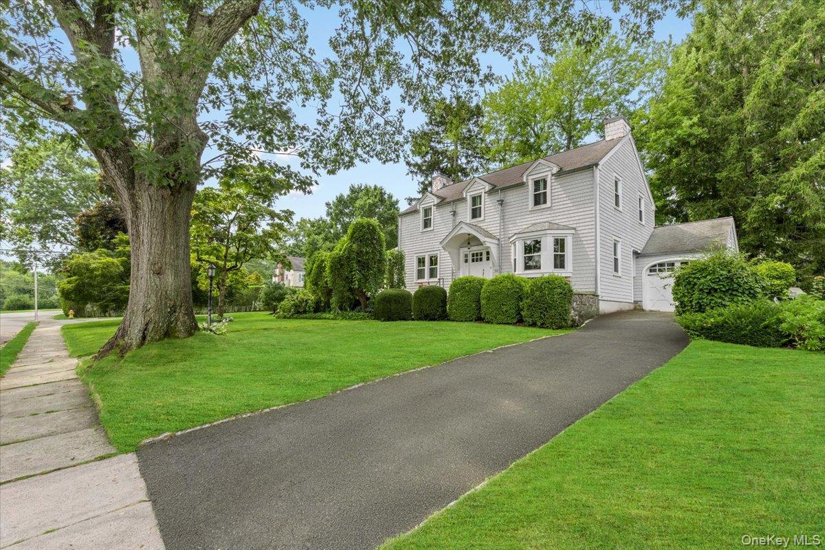 128 RALPH Avenue