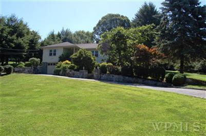 Rental Property at Hunterbrook Road, Yorktown Heights, New York - Bedrooms: 3 
Bathrooms: 2 
Rooms: 6  - $4,100 MO.