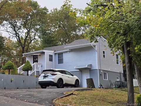 Photo of 174 Woodycrest Drive, Farmingville, NY 11738 (MLS # 926543)