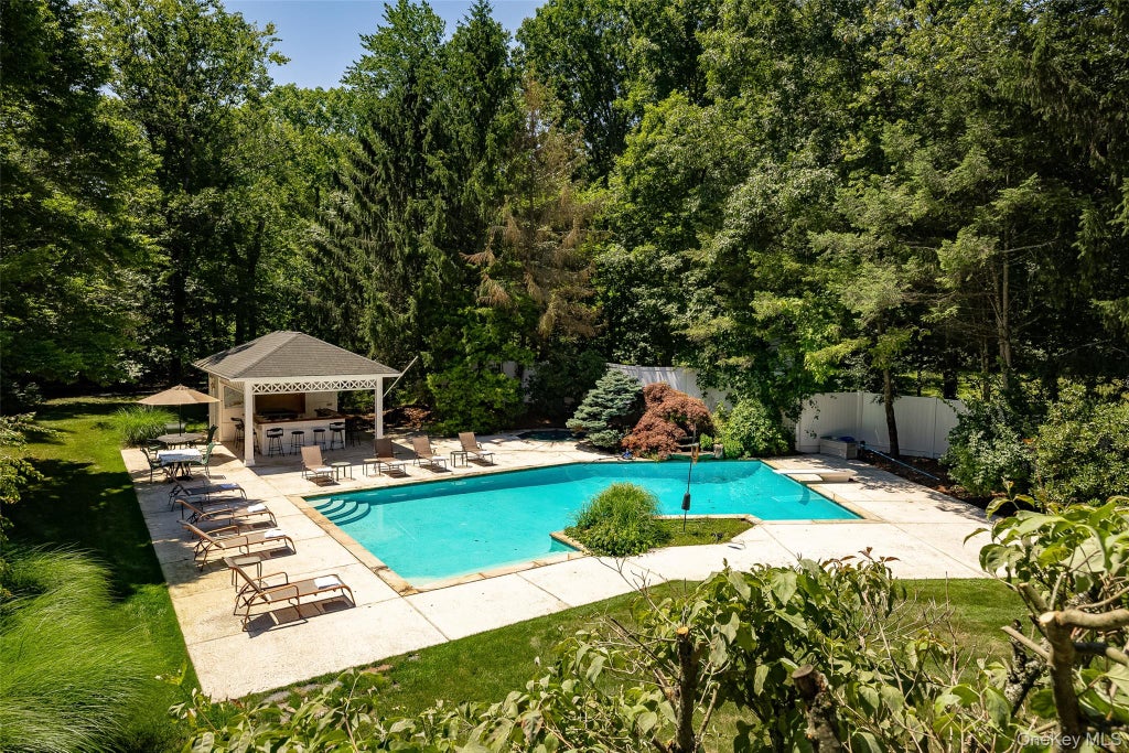 Photo of 18 Innsbruck Boulevard, Hopewell Junction, NY 12533 (MLS # 1049867)