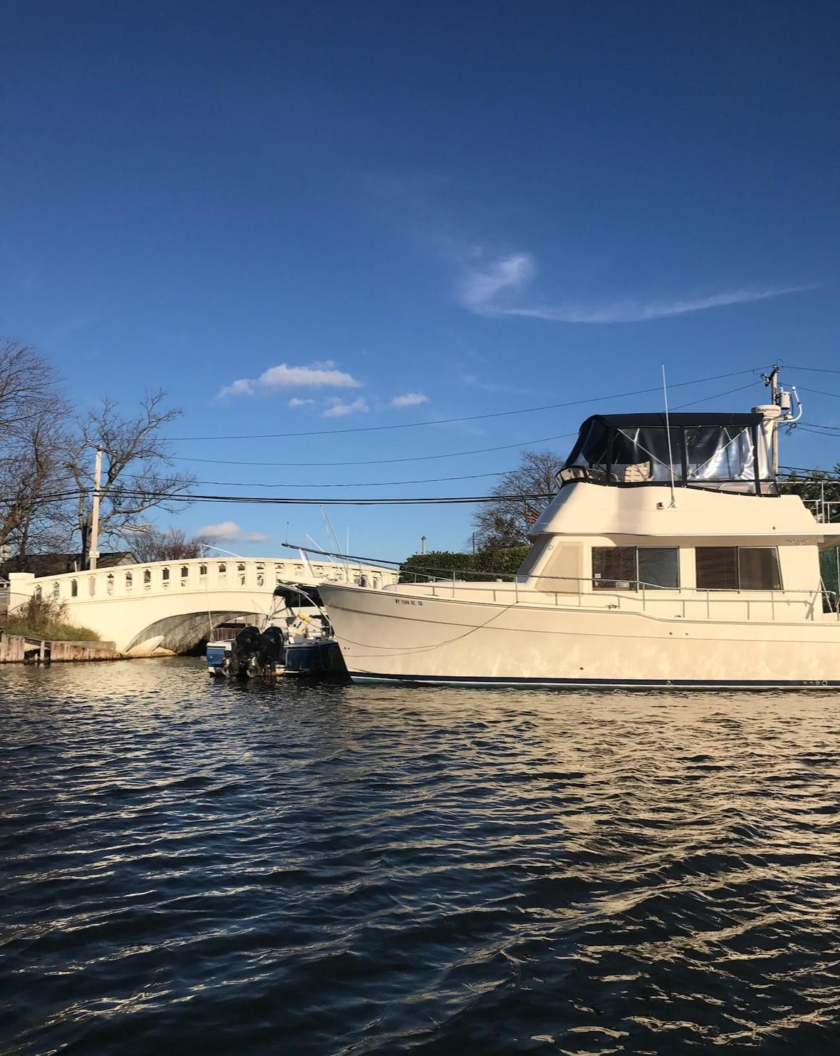 Boat Berth Riviera Drive, Lindenhurst, New York image 4