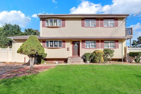 Photo of 247 Delaware Avenue, Bay Shore, NY 11706 (MLS # 1066009)