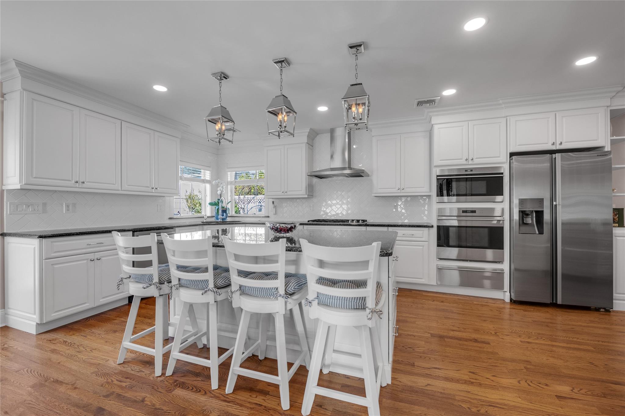 9 Robin Road, Manhasset, New York image 6