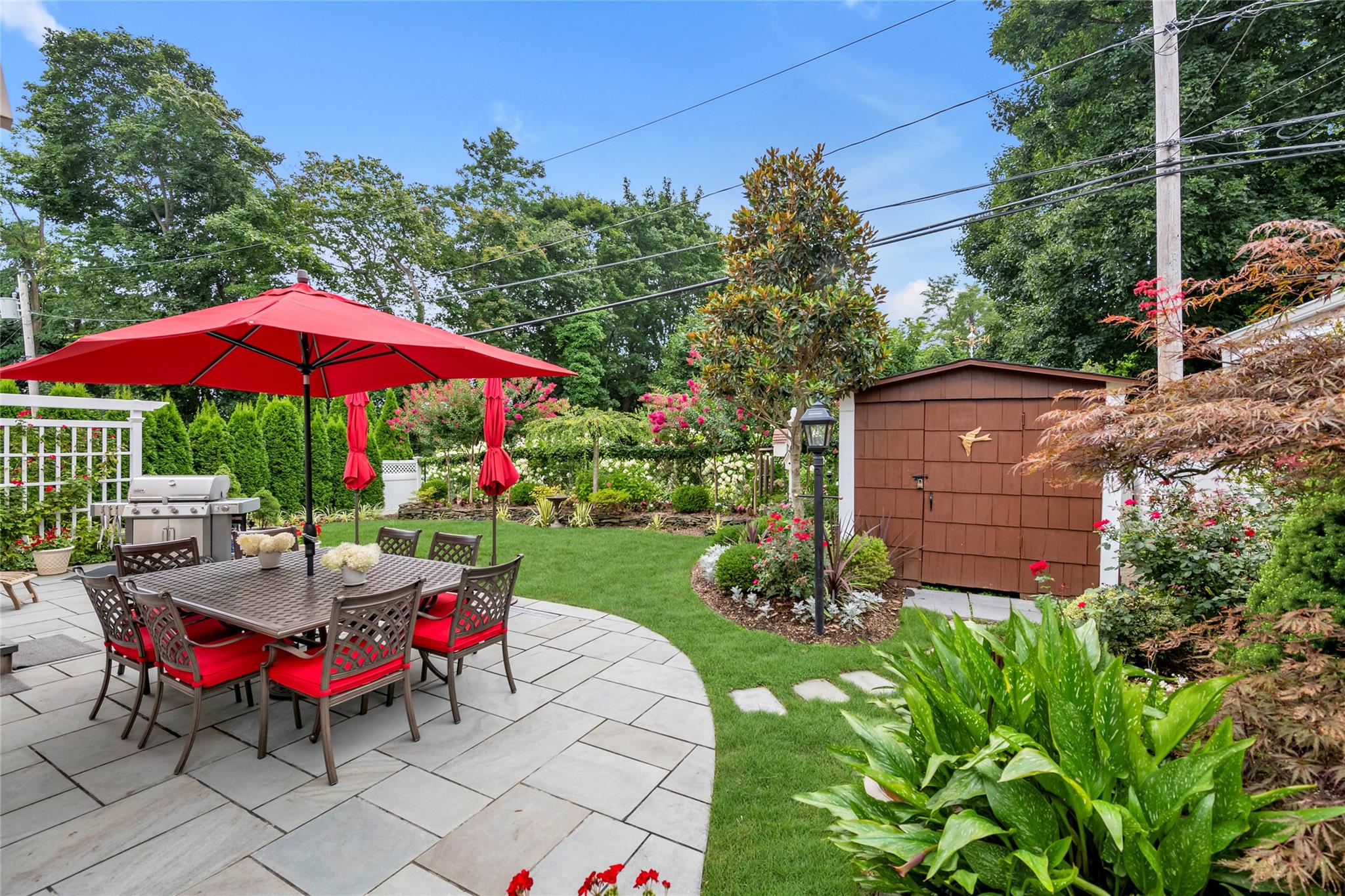 9 Robin Road, Manhasset, New York image 22