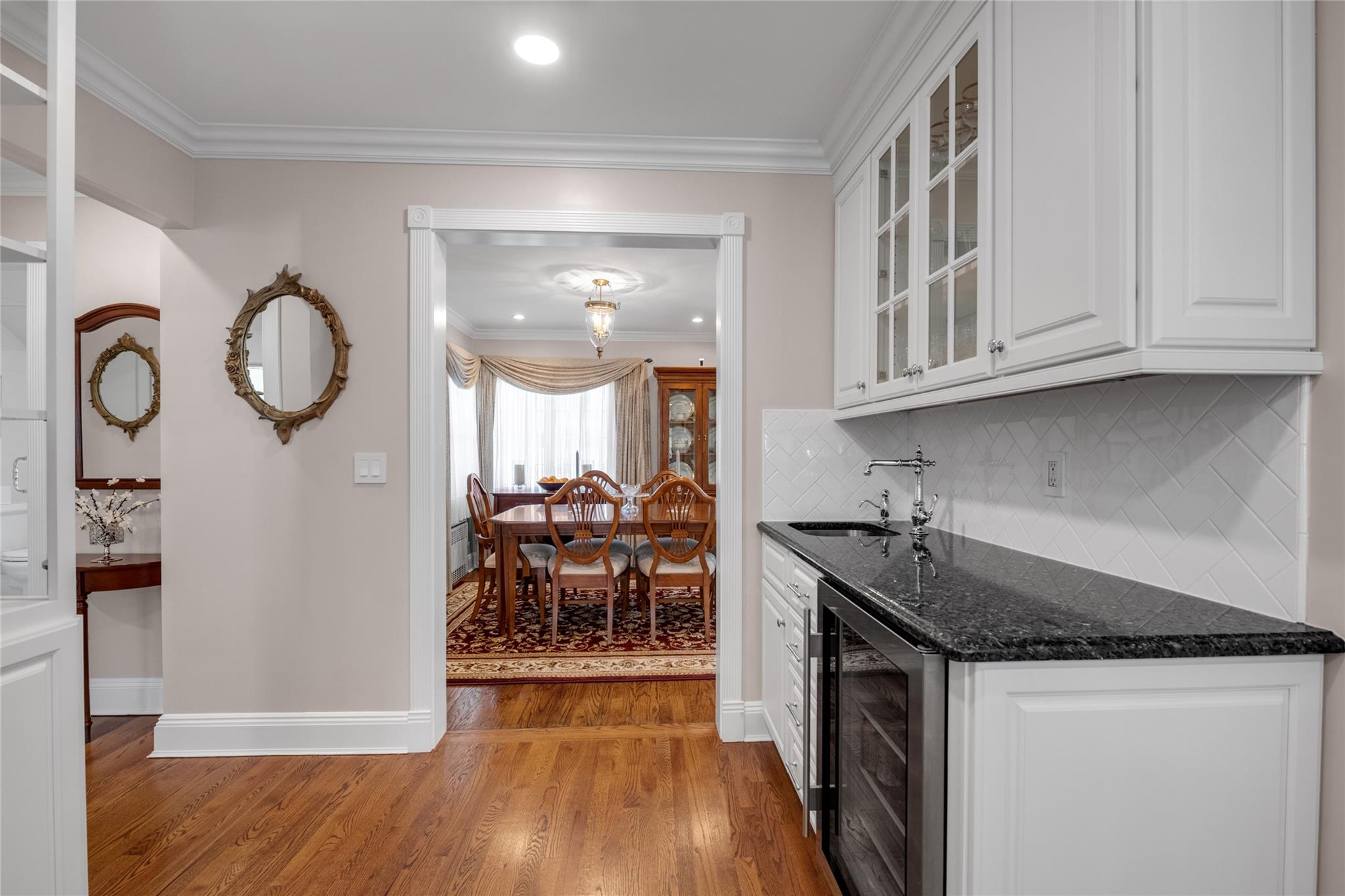9 Robin Road, Manhasset, New York image 9