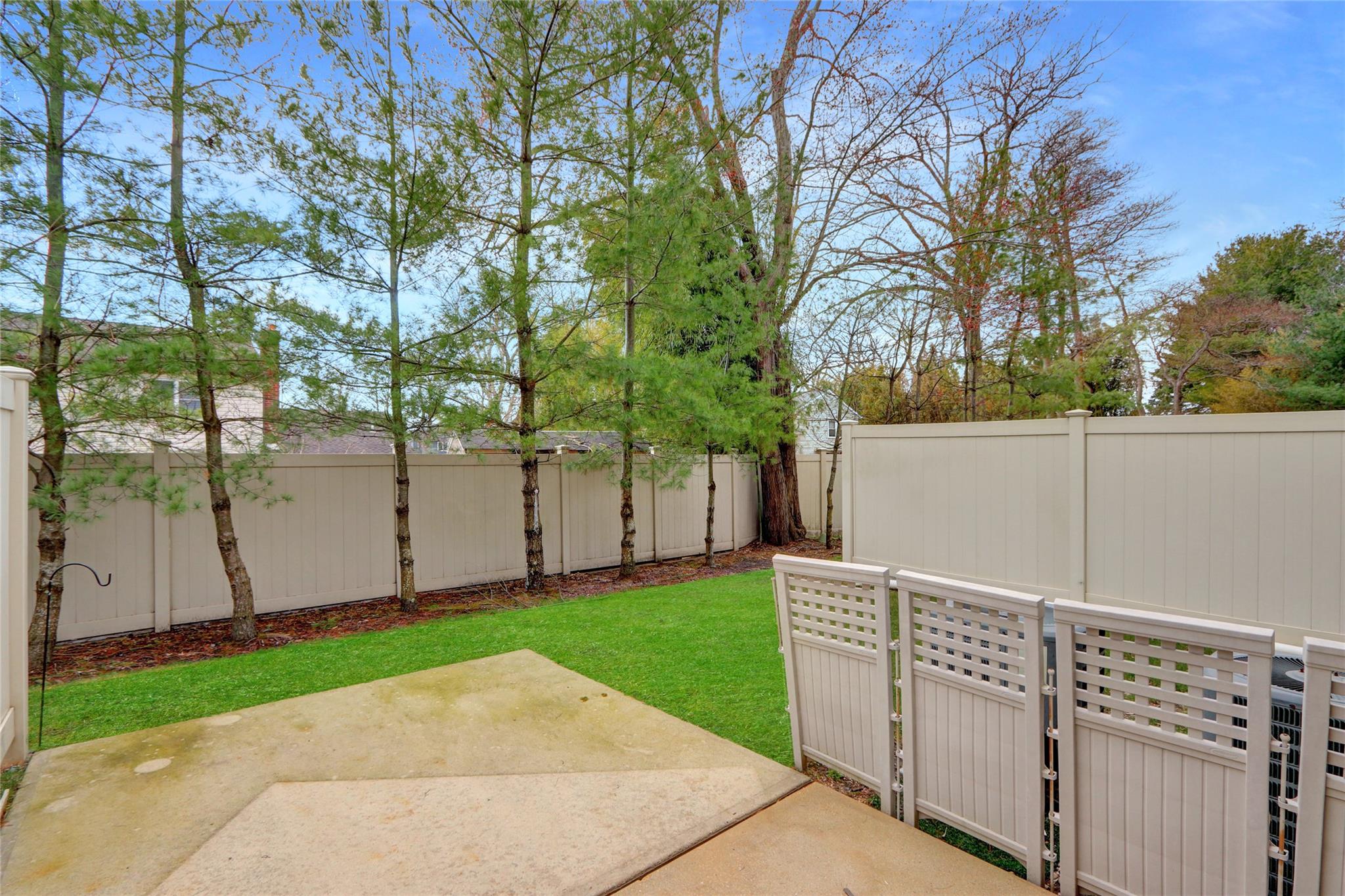 19 Della Drive #19, West Babylon, New York image 20