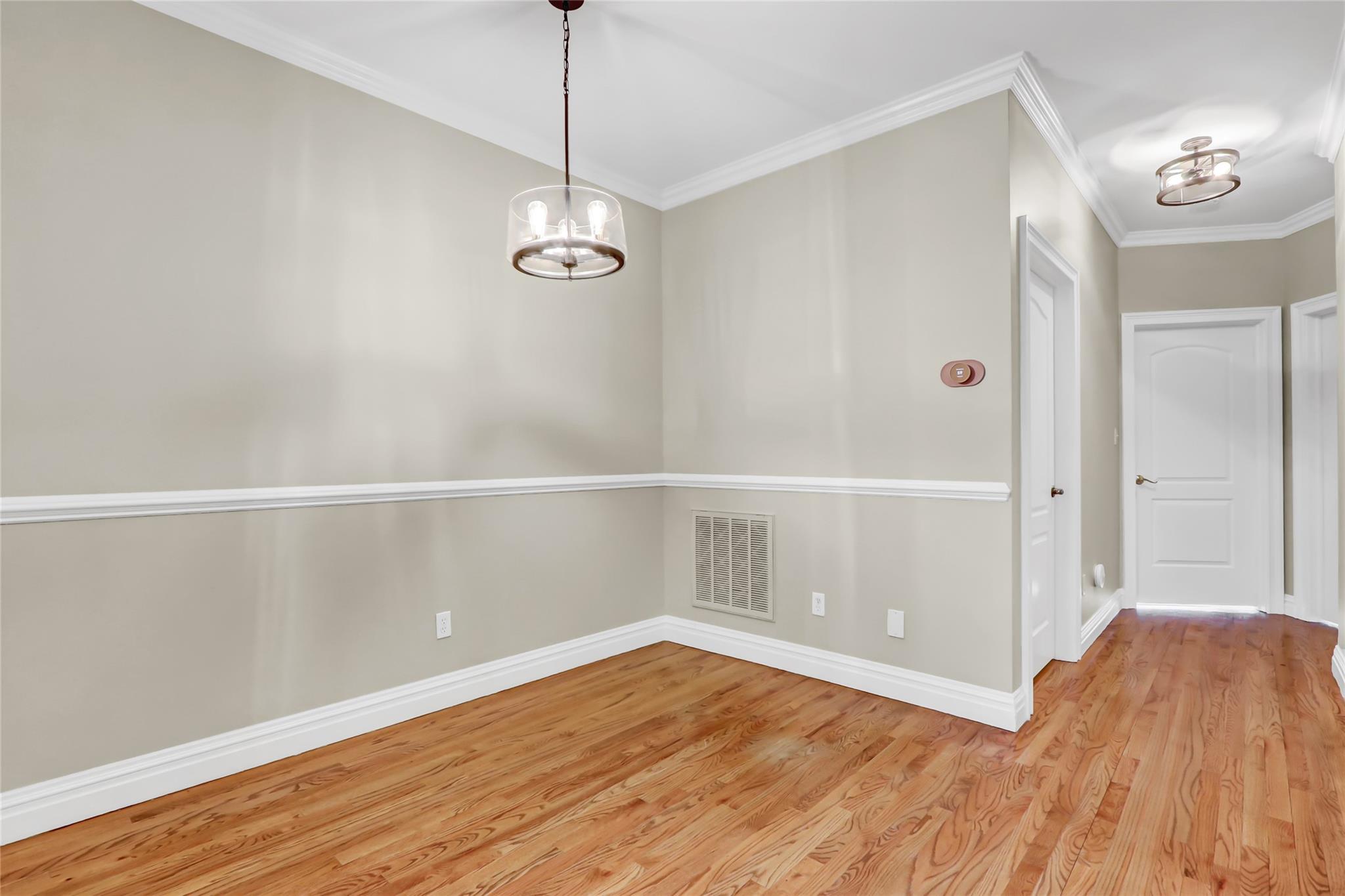 19 Della Drive #19, West Babylon, New York image 11