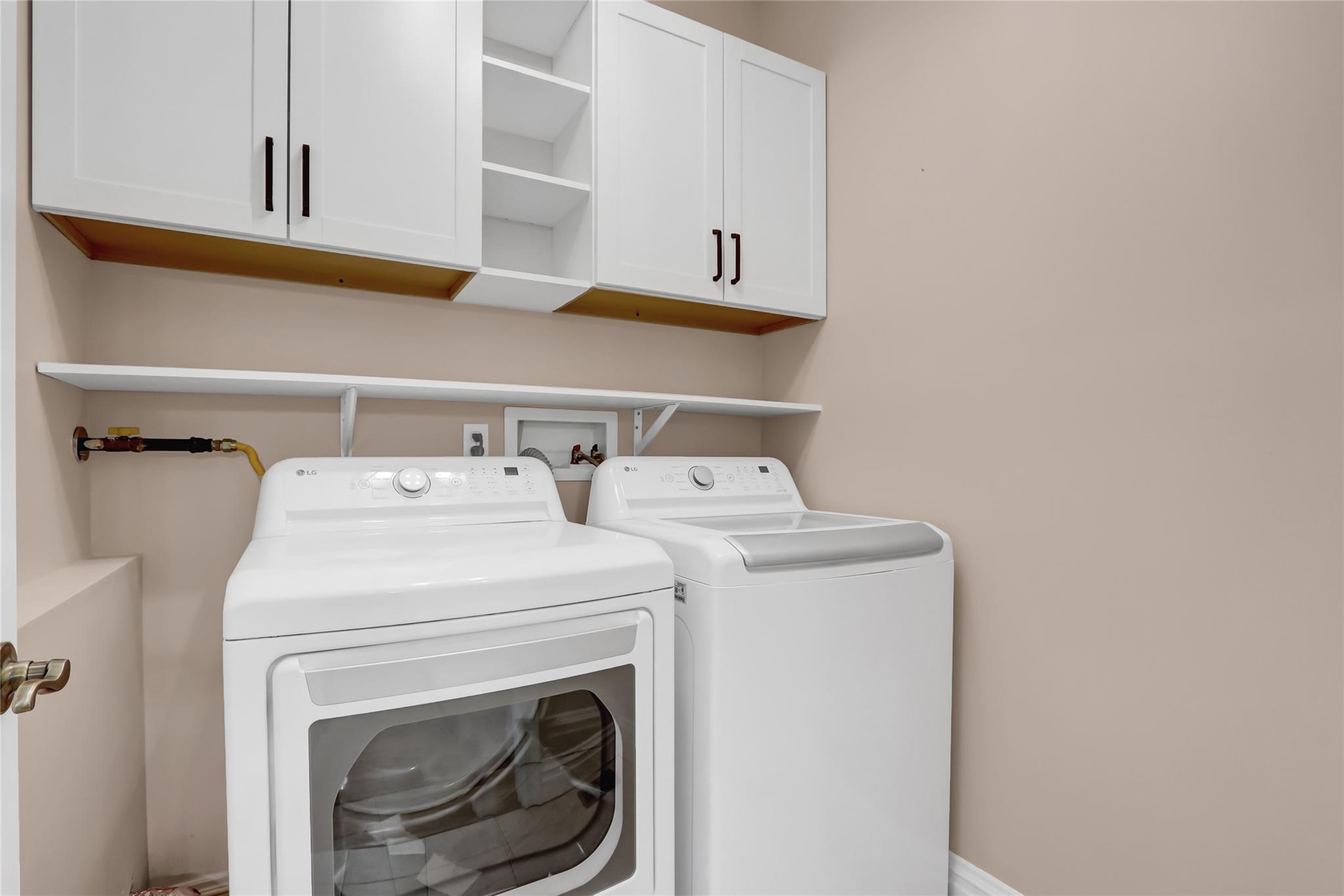 19 Della Drive #19, West Babylon, New York image 14