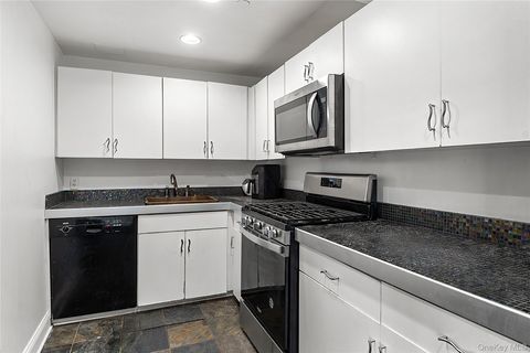 23 Water Grant Street 8E Yonkers NY 10701