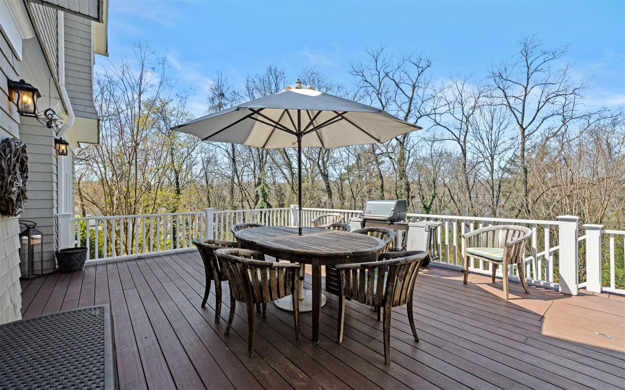 164 Colonial Parkway, Manhasset, New York image 39