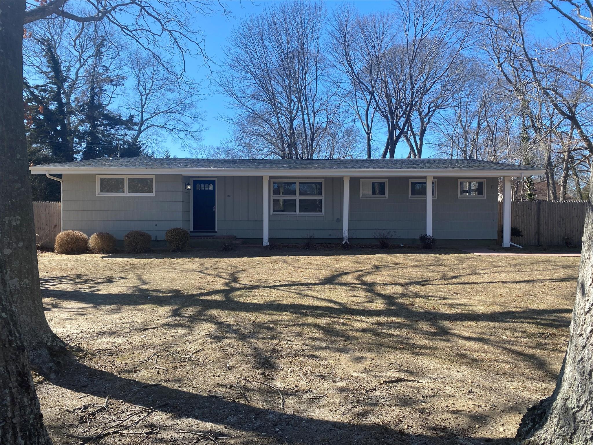 58 N Howells Point Road, Bellport Village, New York image 1