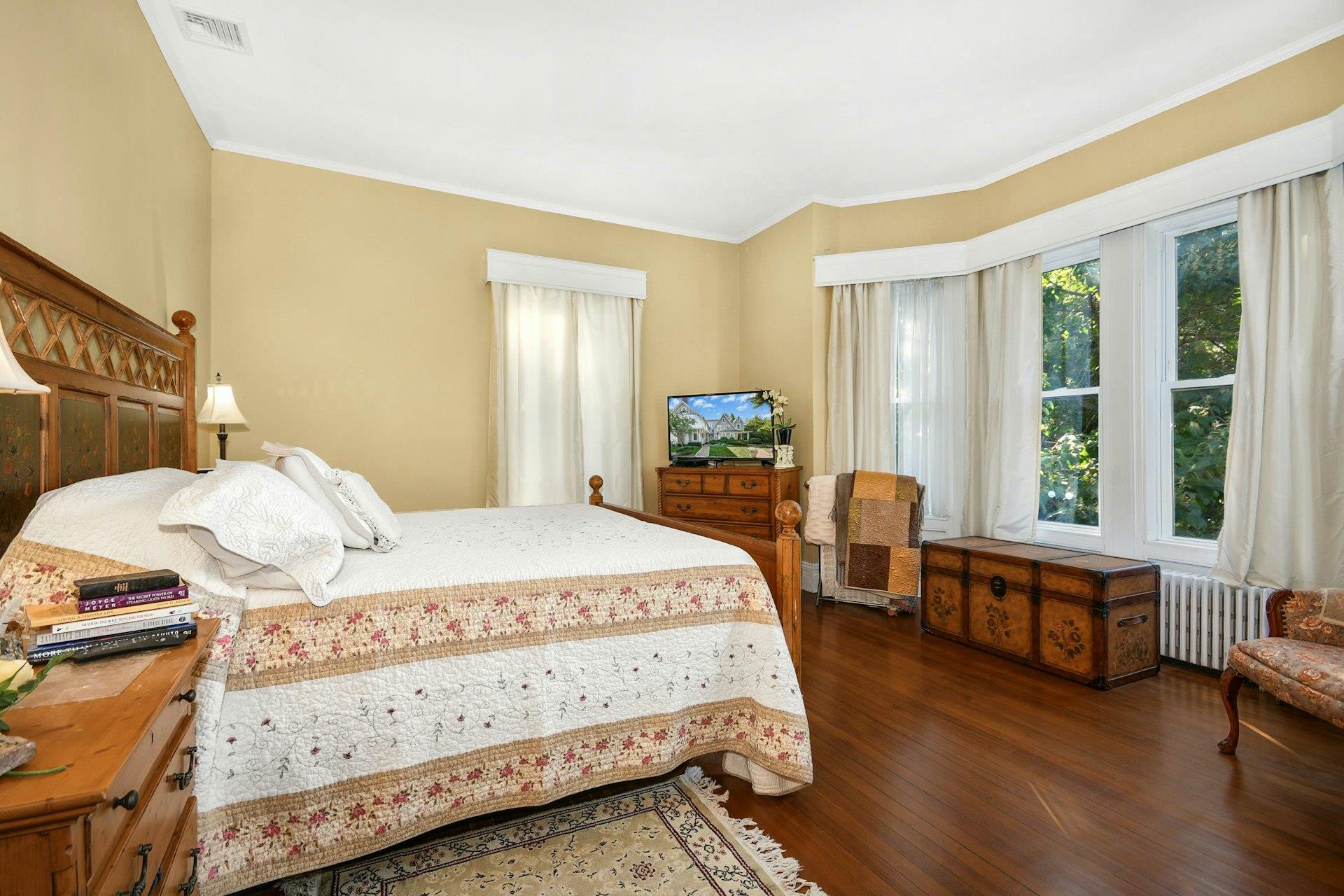 22 N Suellen Road, Islip, New York image 28
