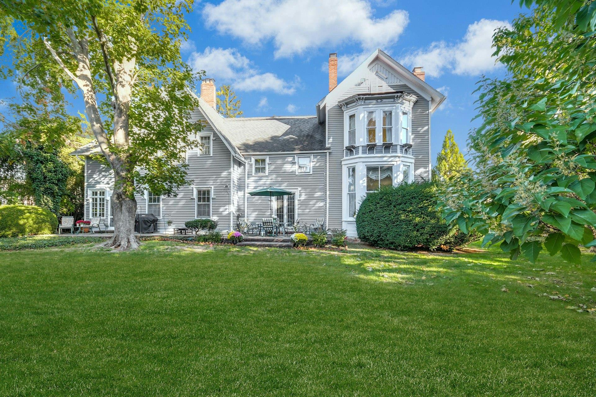 22 N Suellen Road, Islip, New York image 49