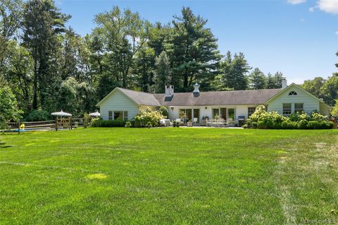 760 Chicken Valley Road Locust Valley NY 11560